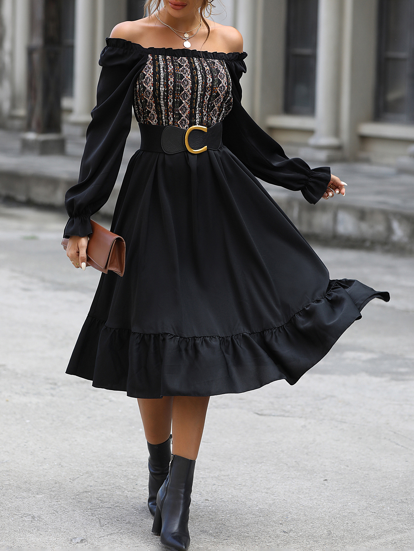 Vestido midi feminino com decote quadrado e cintura marcada - Imagem 5