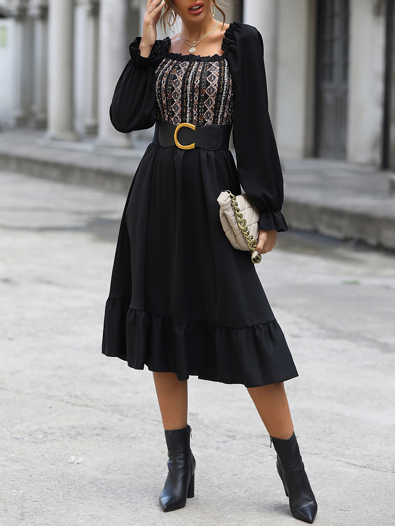 Vestido midi feminino com decote quadrado e cintura marcada - Imagem 6