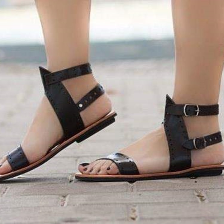 Sandals Image 2