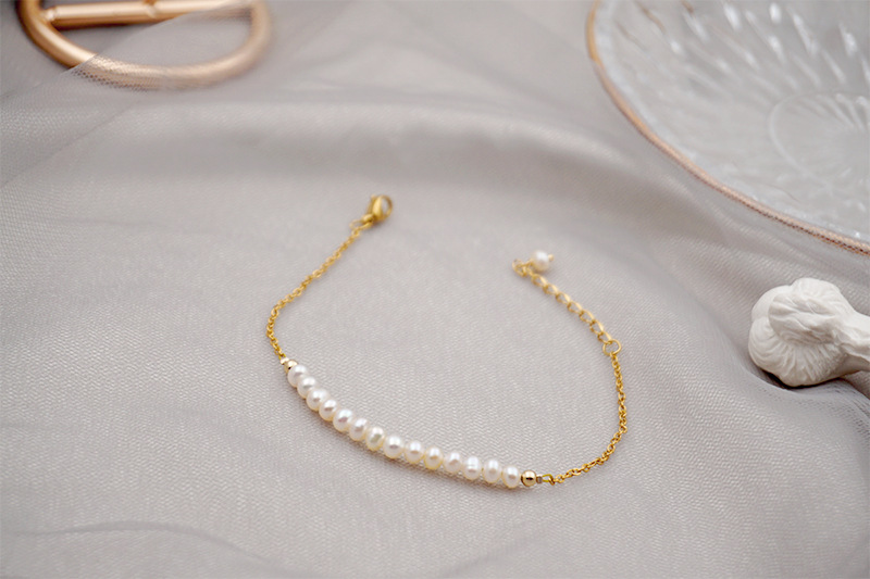 Women's Fashion Freshwater Pearl Bracelet 2
