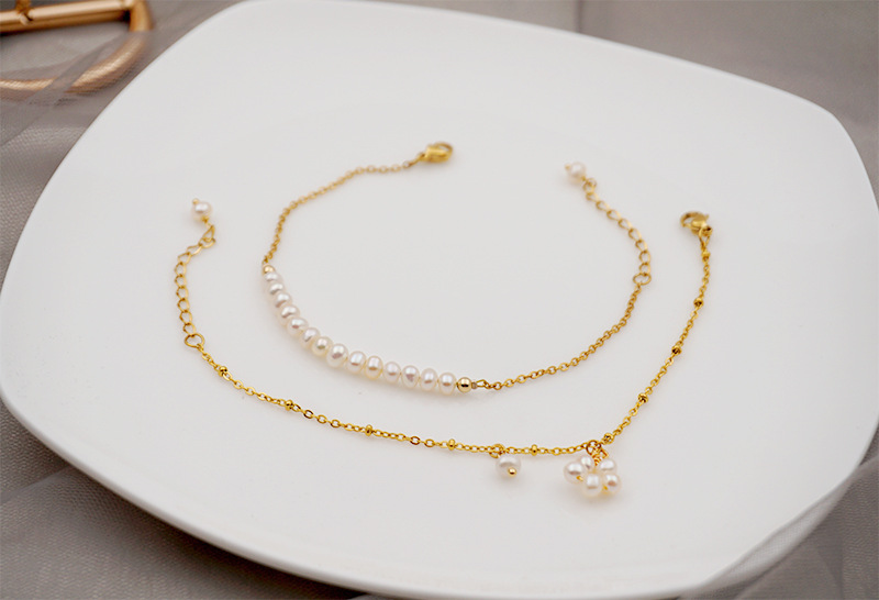 Women's Fashion Freshwater Pearl Bracelet 1