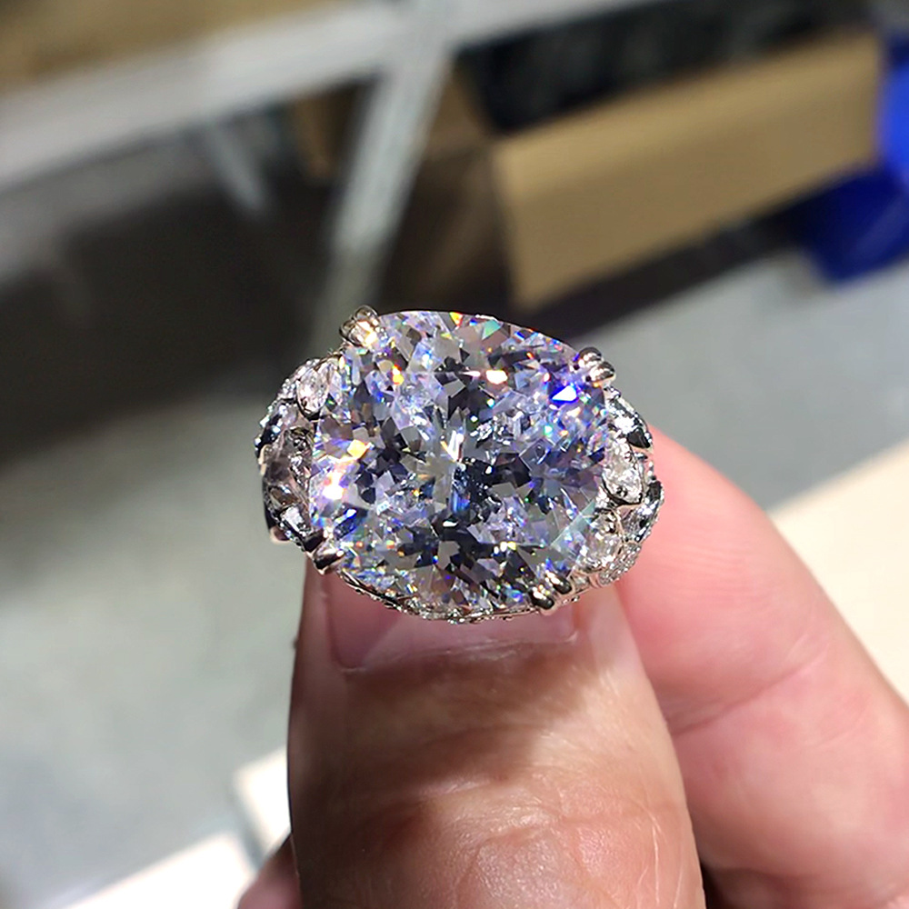 Luxury Zircon Ring 5