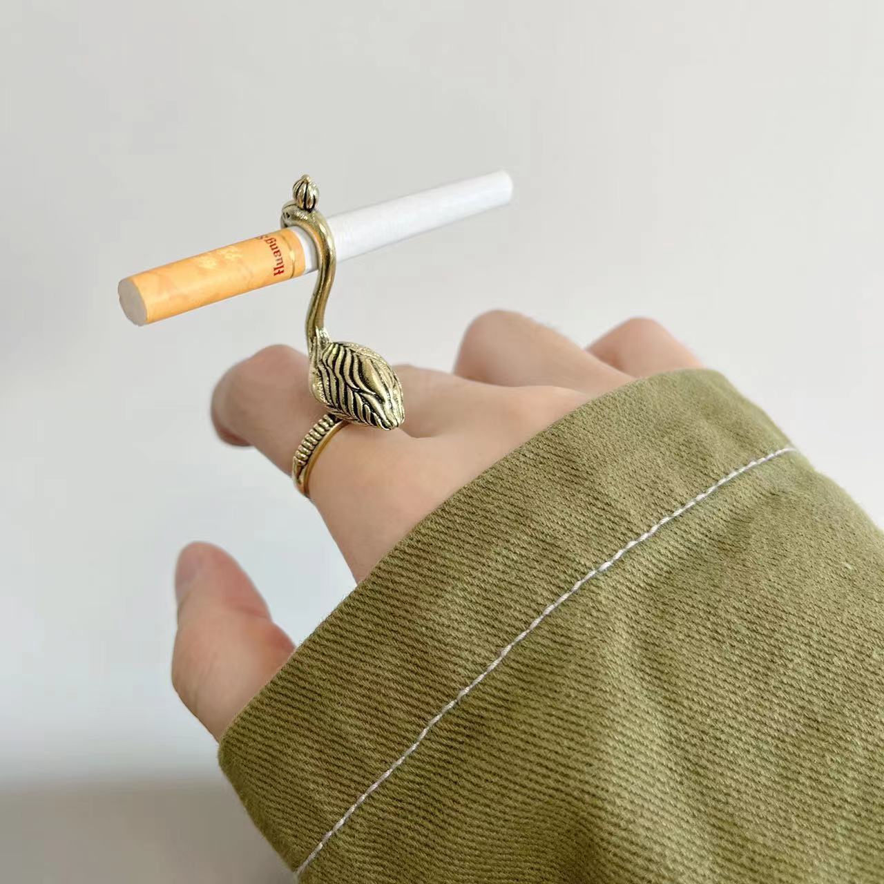 Hip Hop Bird Smoke Drag Ring Image 1