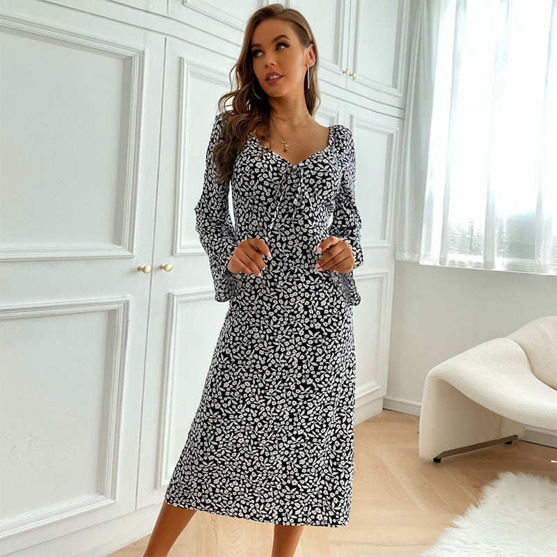 Vintage Women's Backless Printed Long Sleeve Dress Image 6