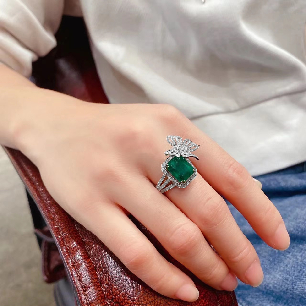 Colored Gems Green Grandmother Butterfly Ring Image 4