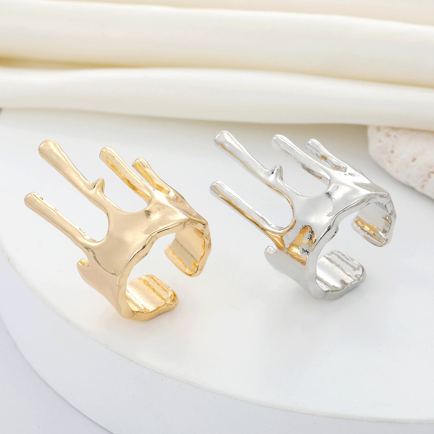 Women's Lava Crown Ring Image 1