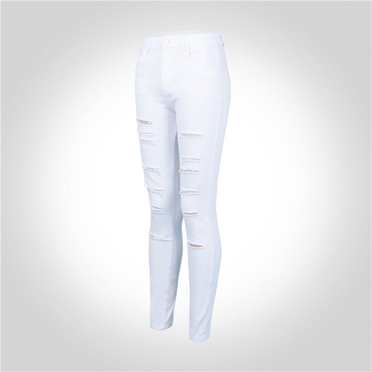 Ripped Jeans Outfit Ideas