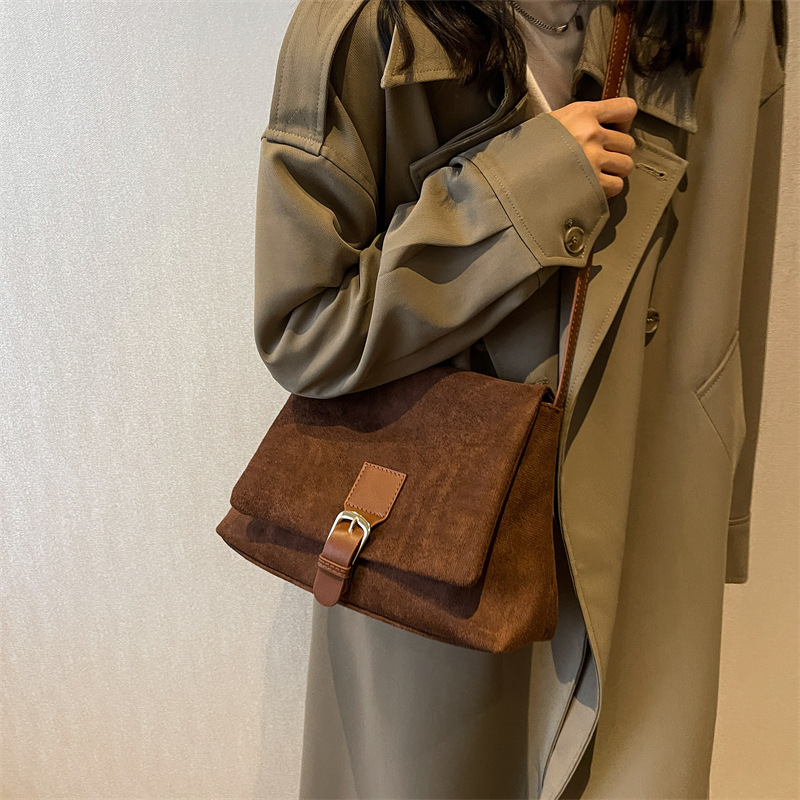 Commuter Bag in Coffee