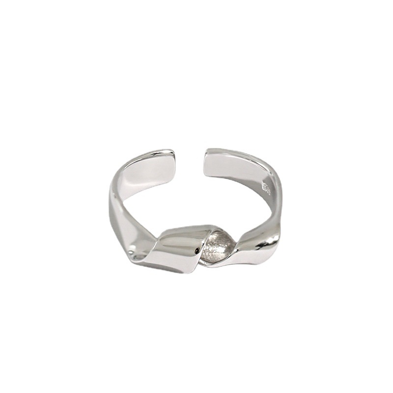 Ladies Everything Spiral Silver Ring - Image 1