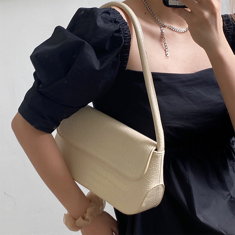 French Style Underarm Bag Image 3