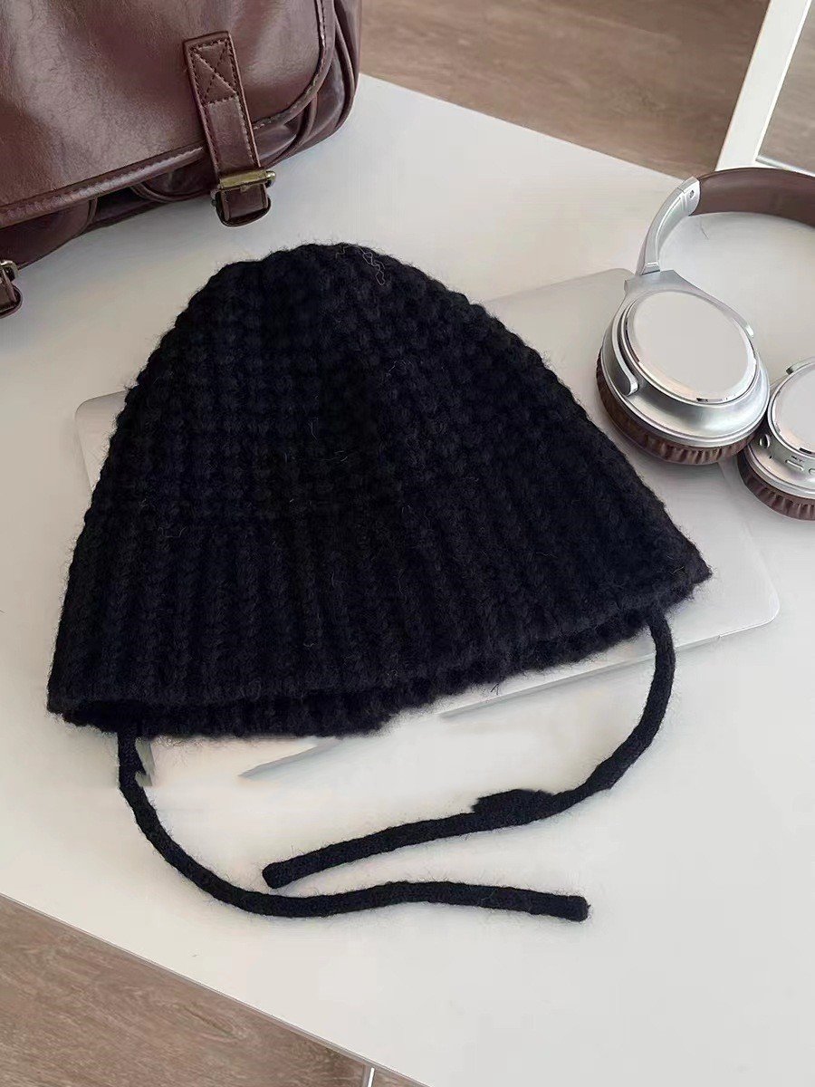 Lace-up Windproof Knitted Hat 8