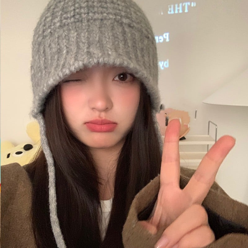 Lace-up Windproof Knitted Hat 7