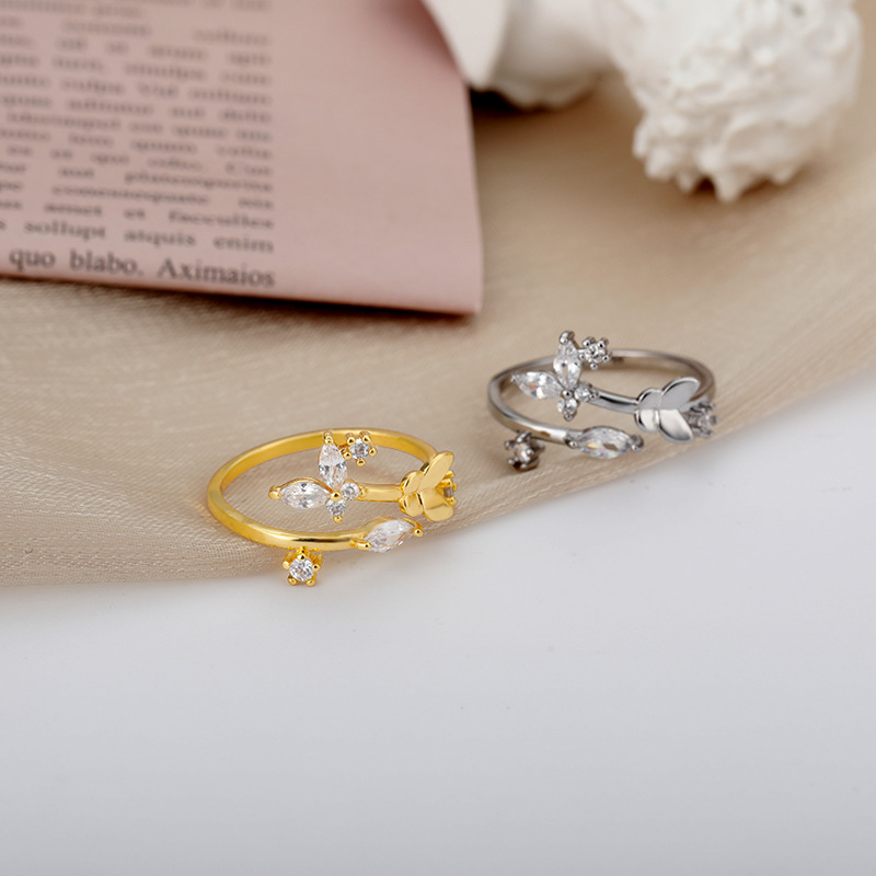 Fresh Flower Ring Image 4