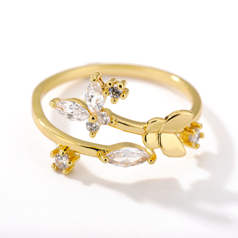 Fresh Flower Ring Image 5