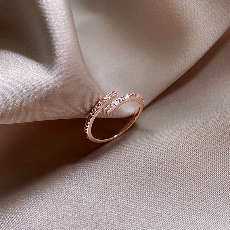 Exquisite Index Finger Ring Image 2