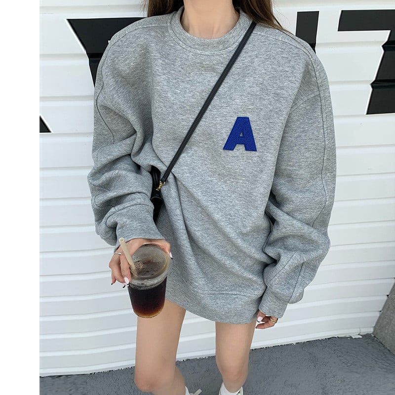 Casual Women's Loose Round Neck Pullover Sweater Image 3
