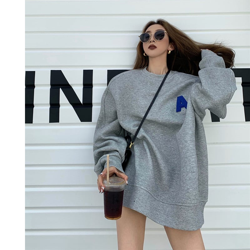 Casual Women's Loose Round Neck Pullover Sweater Image 5