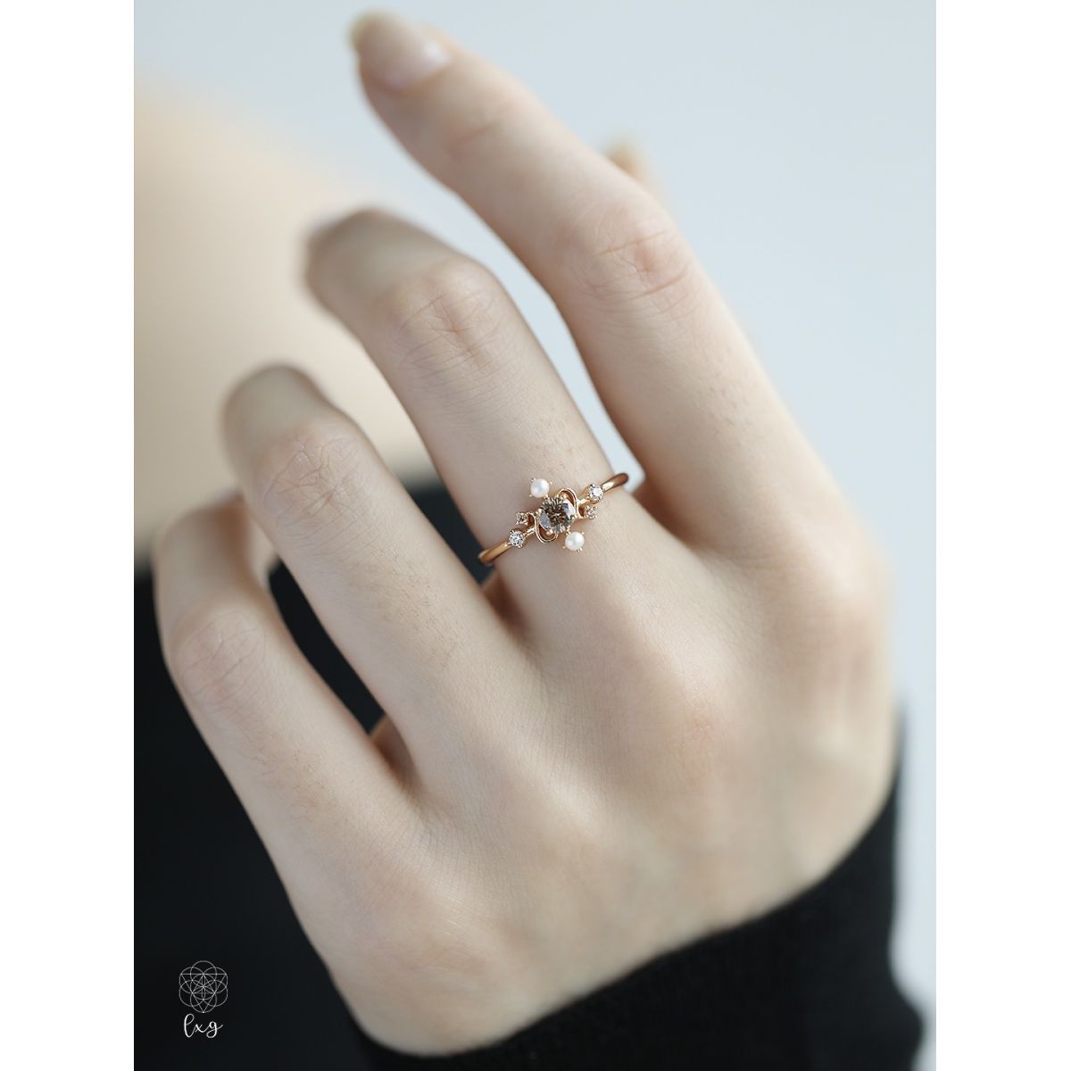 Women's Fashion Simple Gold-plated Ring Image 3