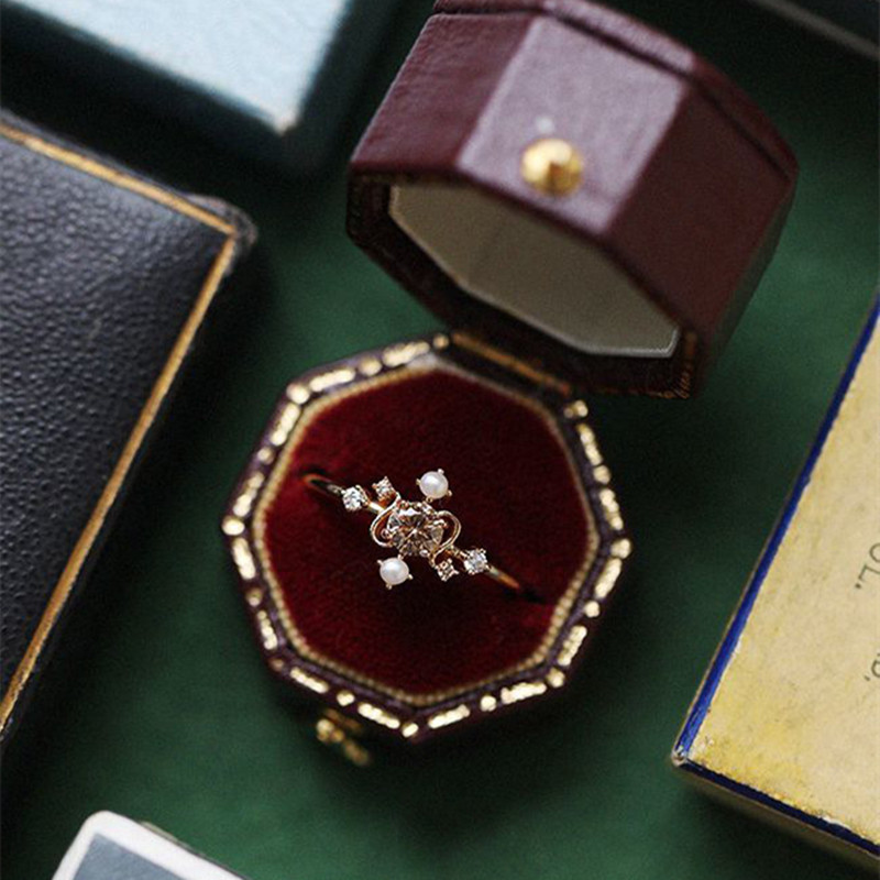 Women's Fashion Simple Gold-plated Ring Image 5