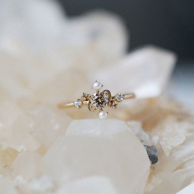 Women's Fashion Simple Gold-plated Ring Image 6