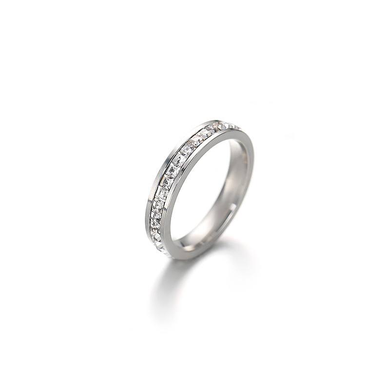 Zircon Ring Detail