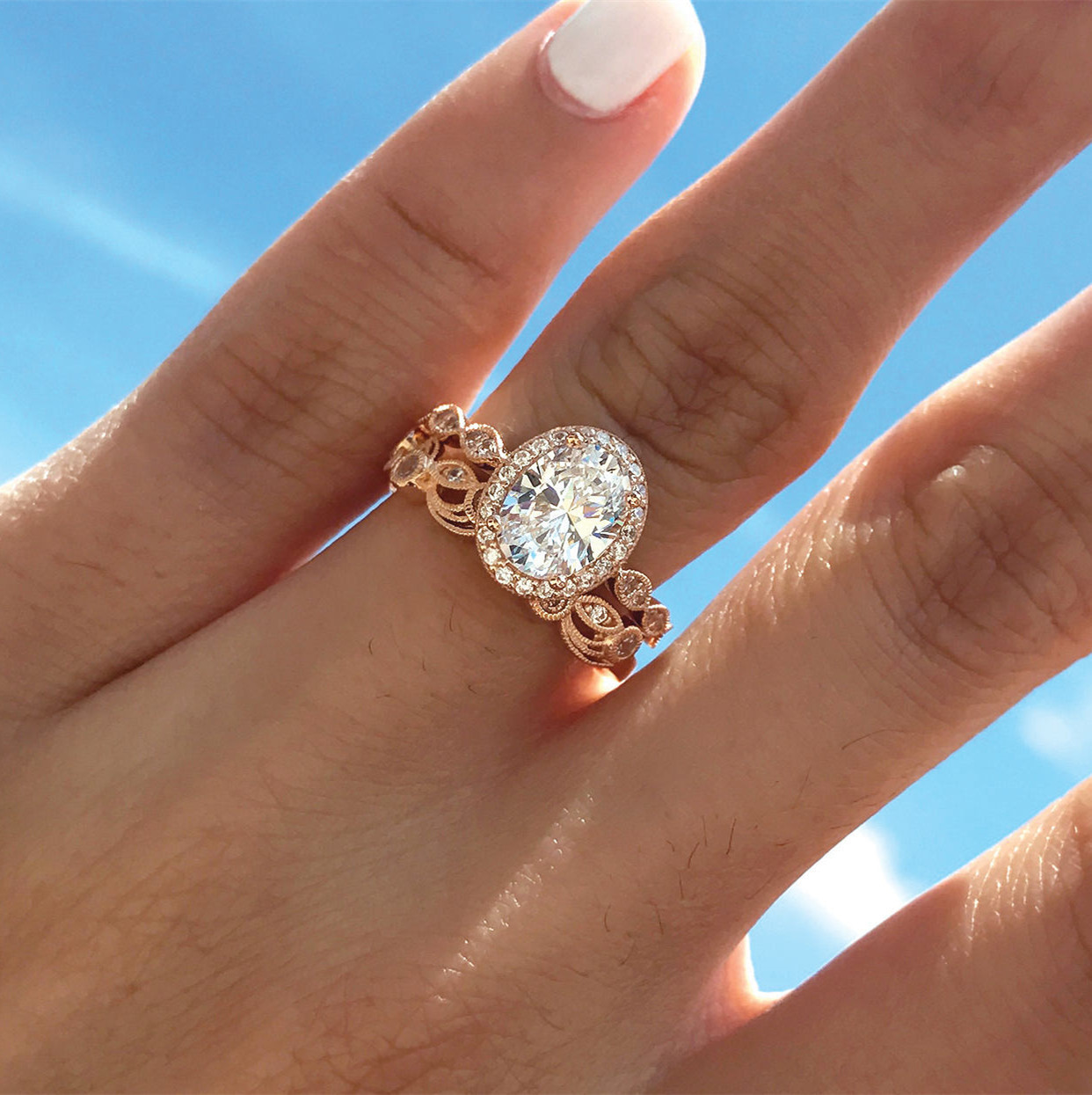 Diamond Egg-shaped Zircon Ring Set 9