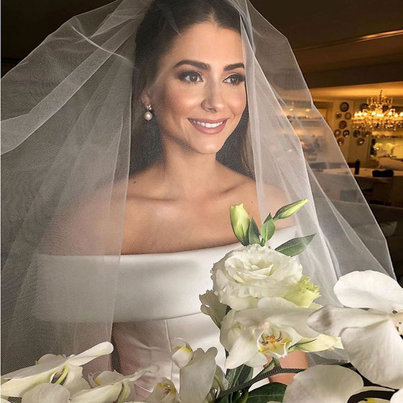 Wedding Dress Image 5