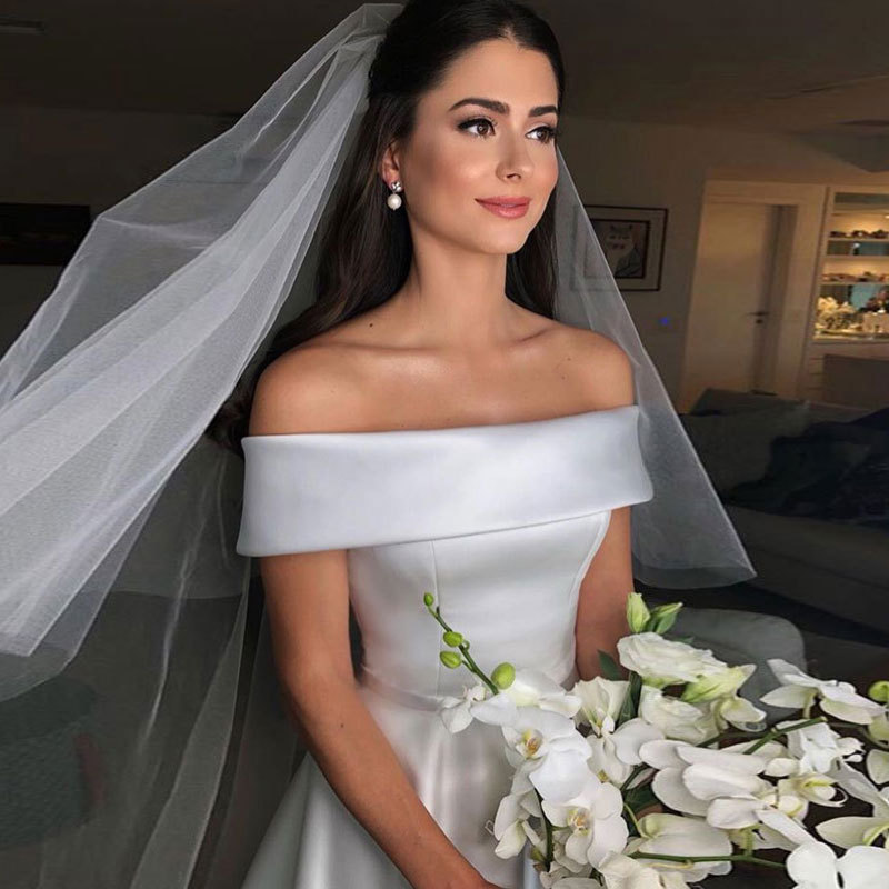 Wedding Dress Image 4