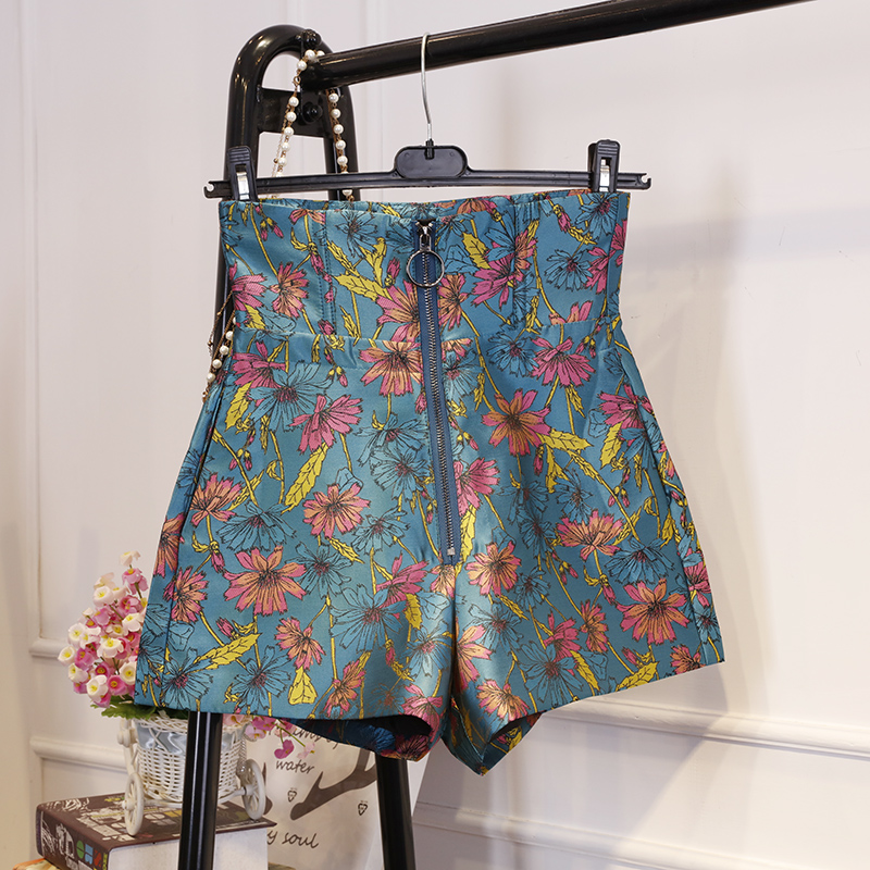 Wide Leg Shorts Image 2