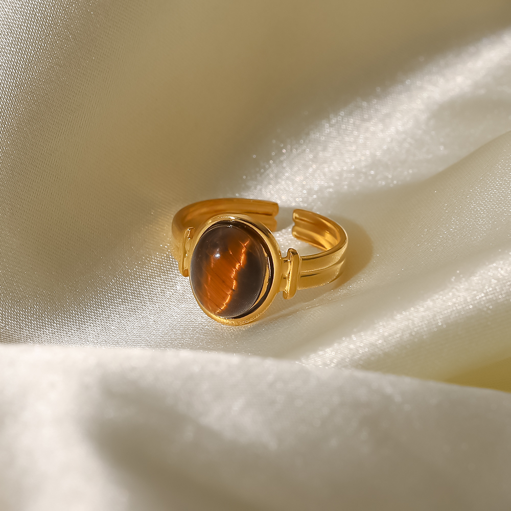 Ring Detail 2