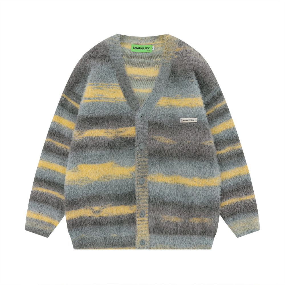 Knitted Men's Sweater Coat Image 11