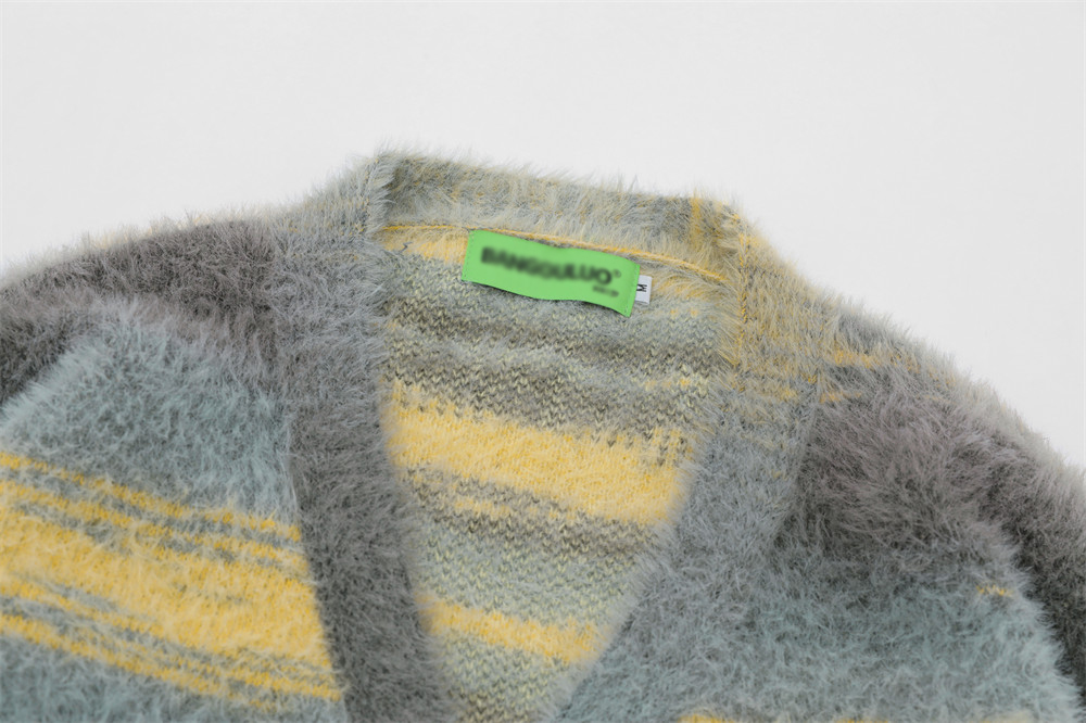 Knitted Men's Sweater Coat Image 5