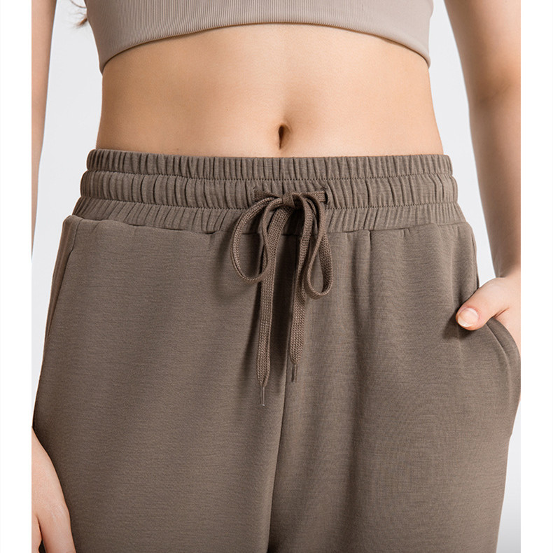 Women's Sports Pants Image 4