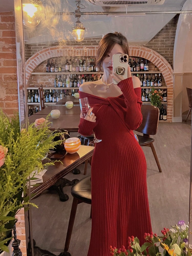 Elegant Dress Image 14