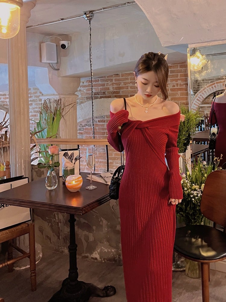 Elegant Dress Image 10