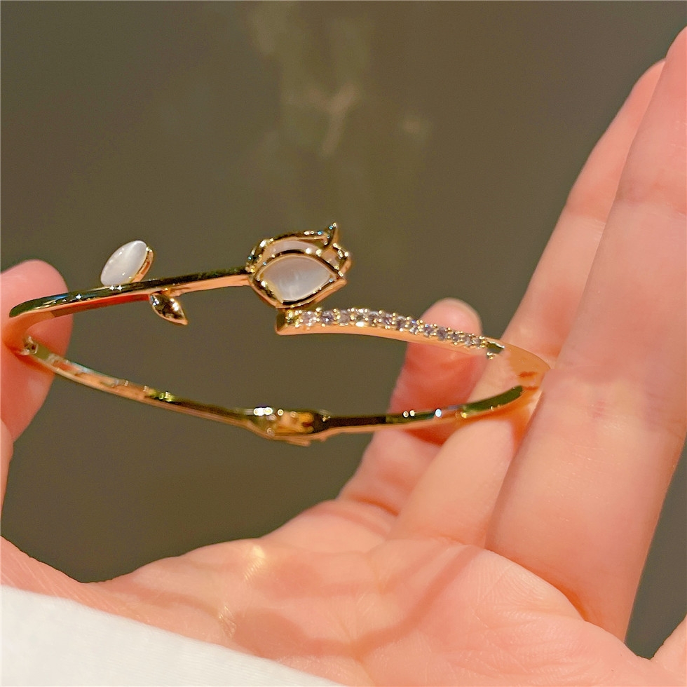 Glossy Rose Small Rose Bracelet Image 4