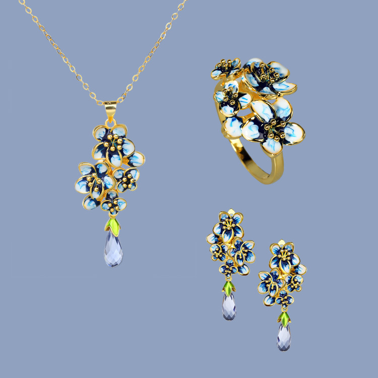 Elegant Necklace