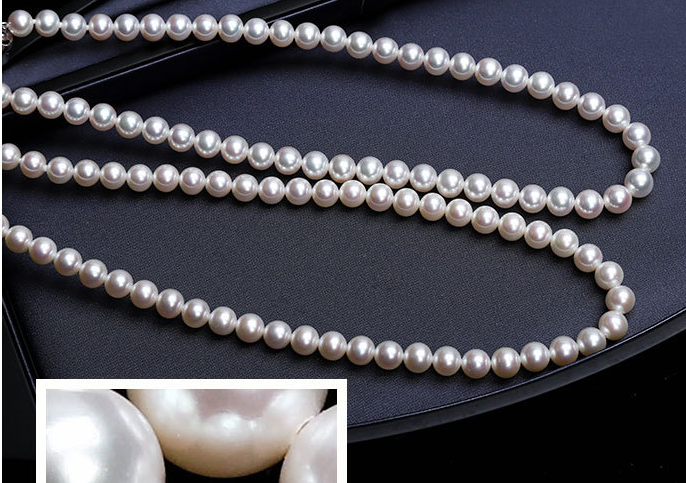 Pearl Necklace Image 1