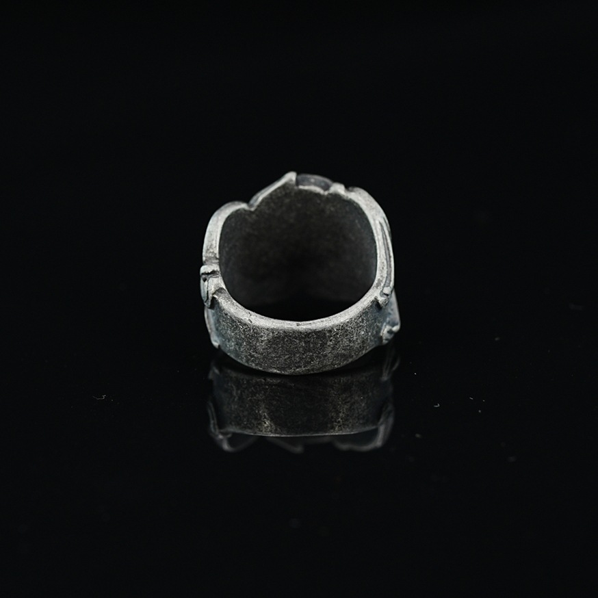 Skull Ring Image 4