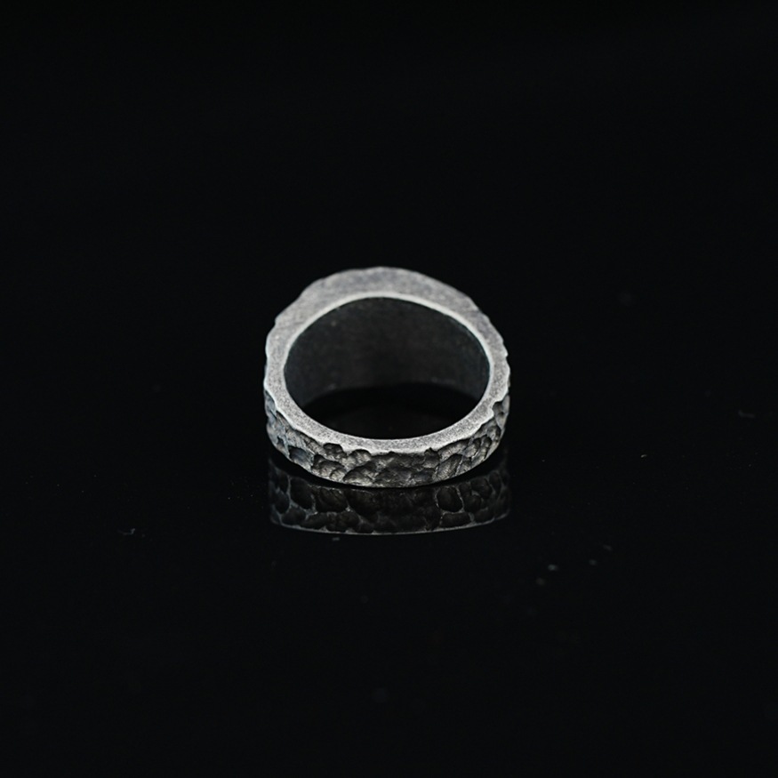 Skull Ring Image 2