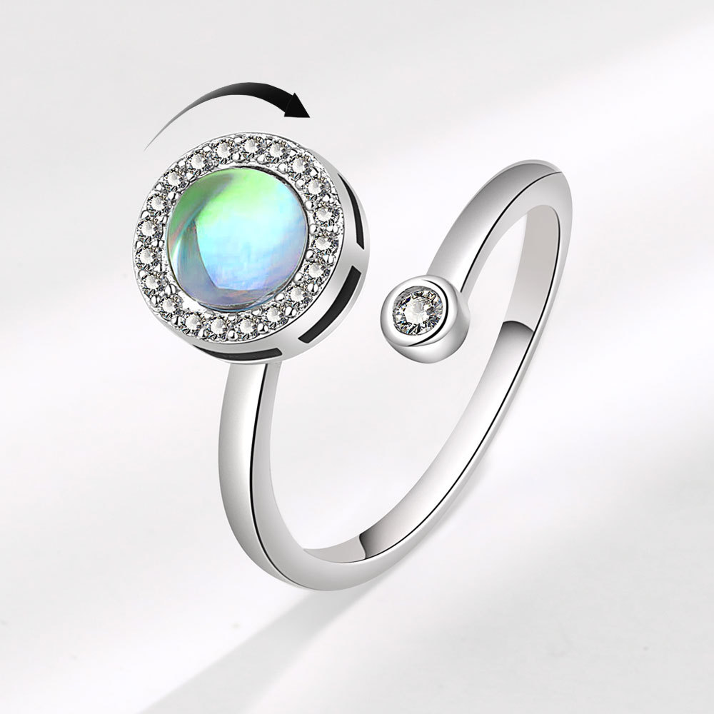 Stylish Rotatable Ring Image 1
