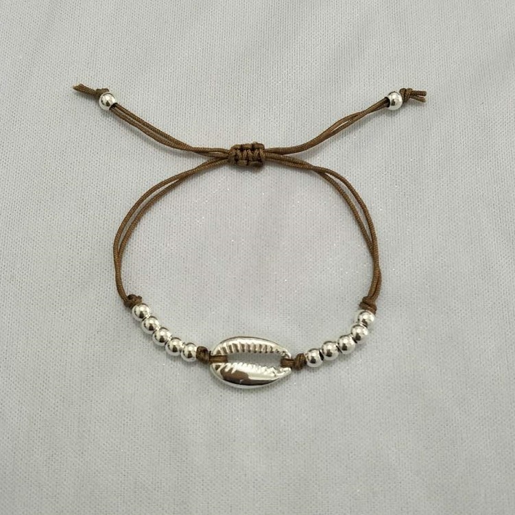Holiday Round Beads Woven Shell Bracelet Image 4