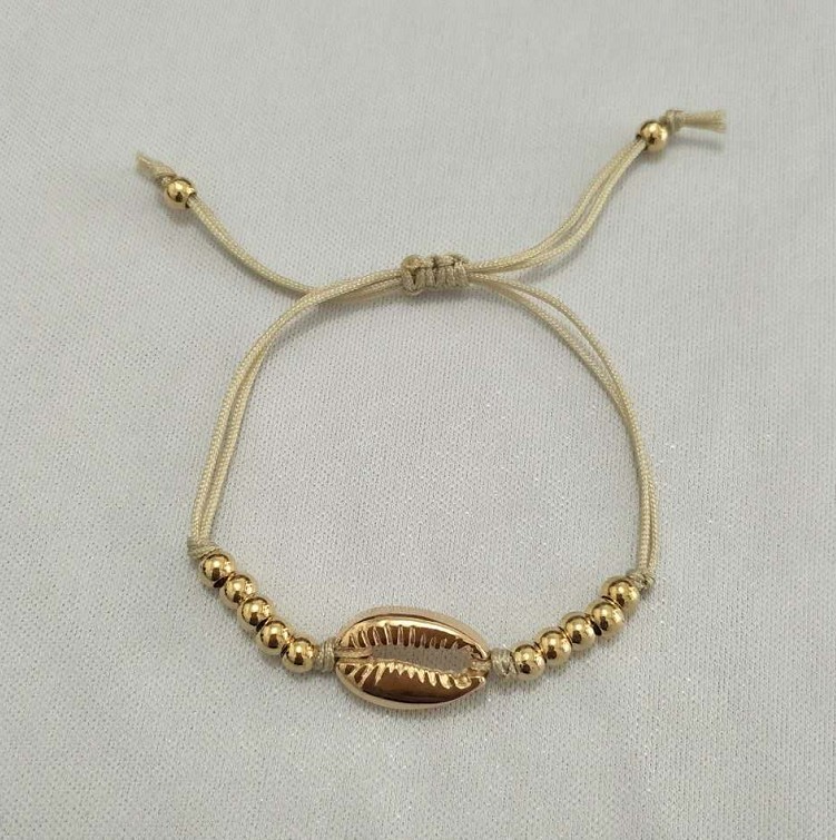 Holiday Round Beads Woven Shell Bracelet Image 6
