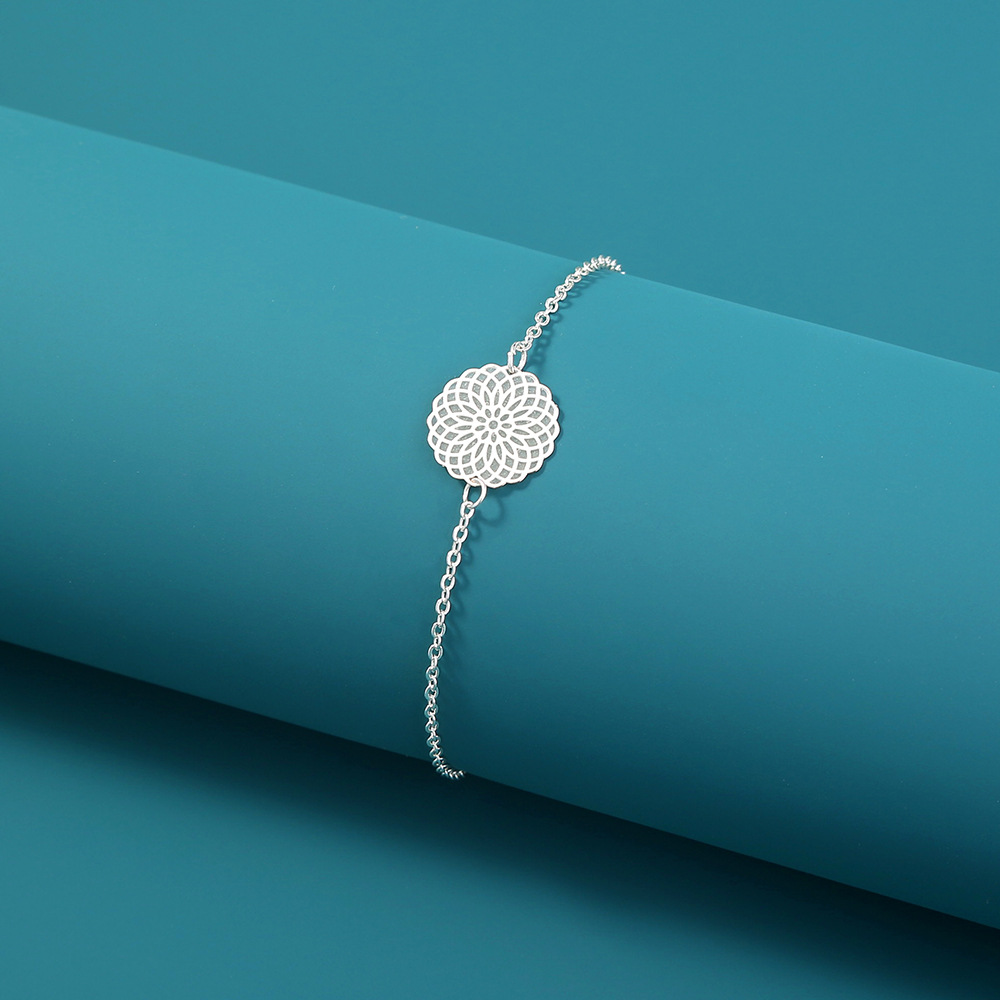 Stylish Bloom Bracelet