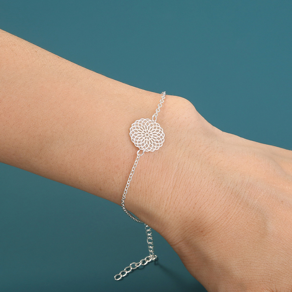Elegant Bloom Bracelet