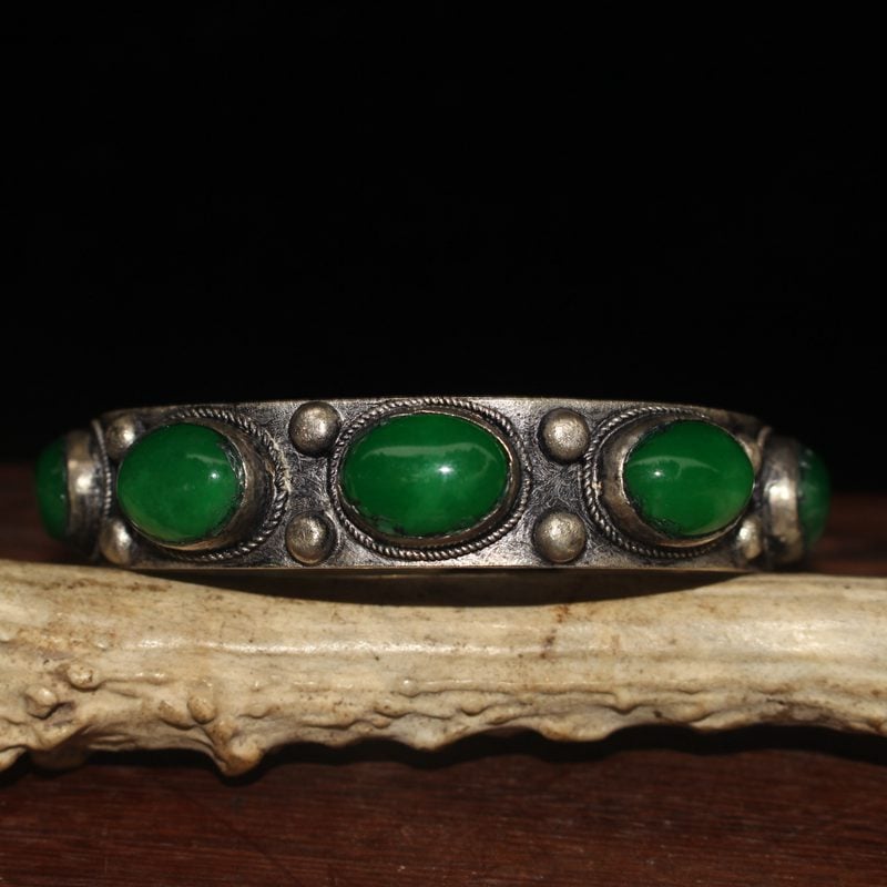 Side View of the Bracelet