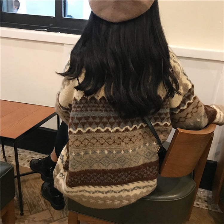 Women's Loose Fashion Jacquard Diamond Sweater 10
