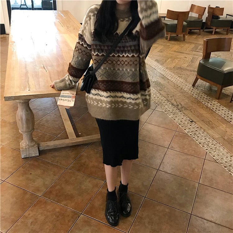 Women's Loose Fashion Jacquard Diamond Sweater 11