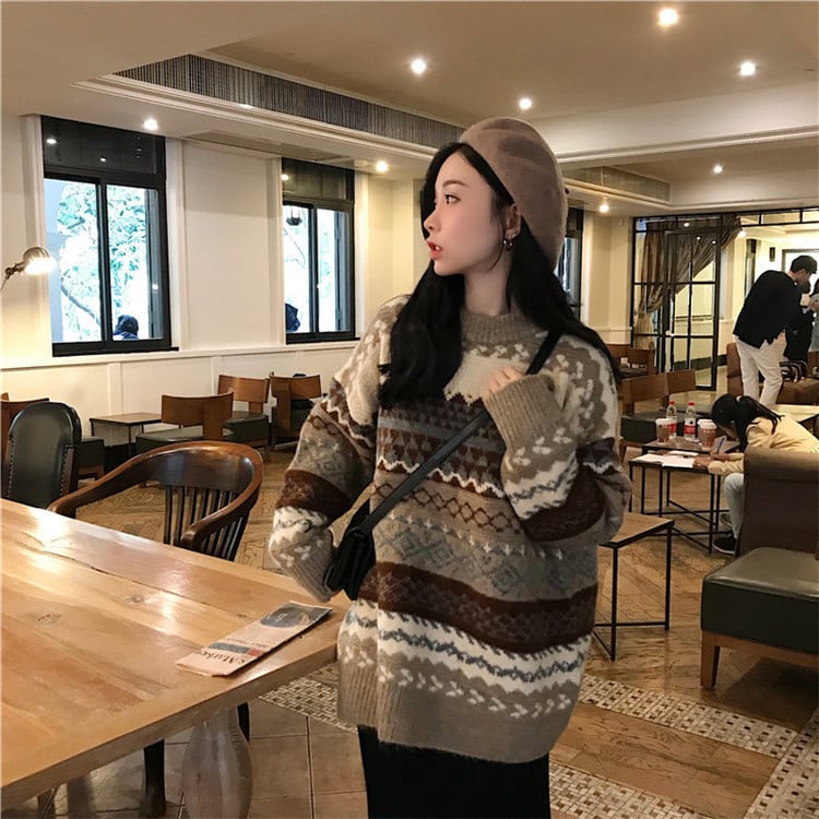 Women's Loose Fashion Jacquard Diamond Sweater 8