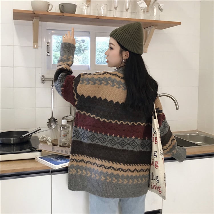 Women's Loose Fashion Jacquard Diamond Sweater 21